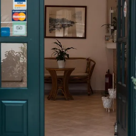 Ξενοδοχείο με διαμερίσματα Aspri Petra